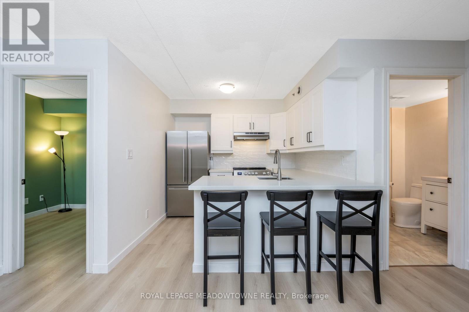 108 - 4025 Kilmer Drive, Burlington, Ontario  L7M 4M5 - Photo 12 - W12476465