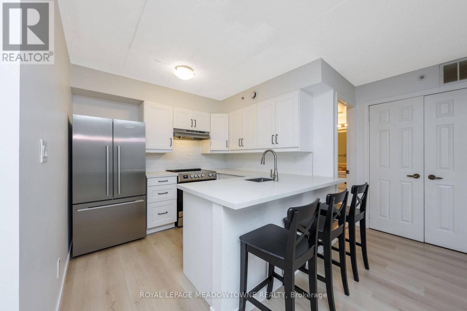 108 - 4025 Kilmer Drive, Burlington, Ontario  L7M 4M5 - Photo 13 - W12476465
