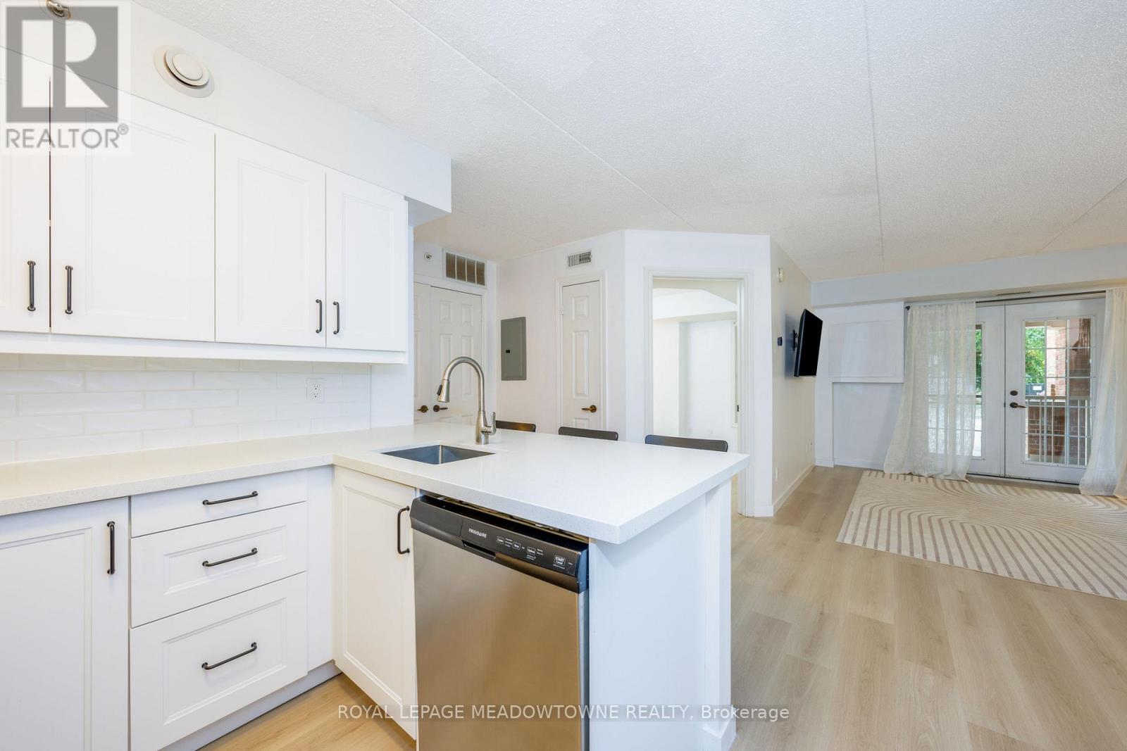 108 - 4025 Kilmer Drive, Burlington, Ontario  L7M 4M5 - Photo 15 - W12476465