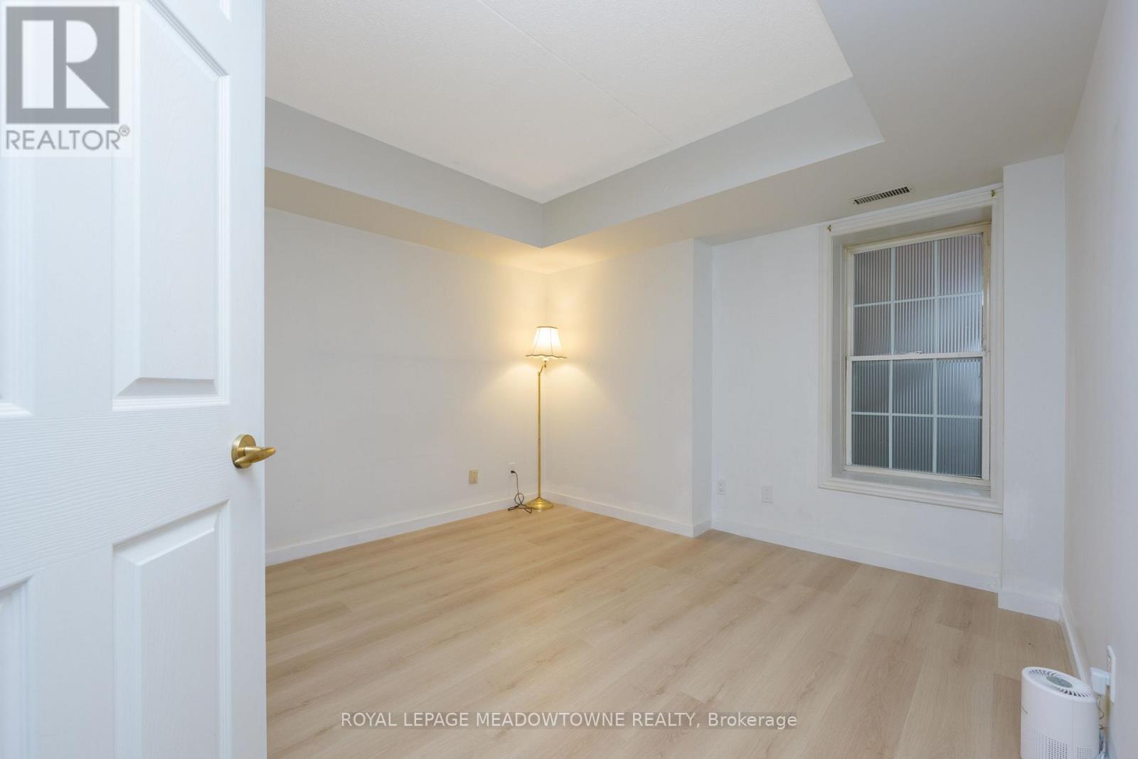 108 - 4025 Kilmer Drive, Burlington, Ontario  L7M 4M5 - Photo 17 - W12476465