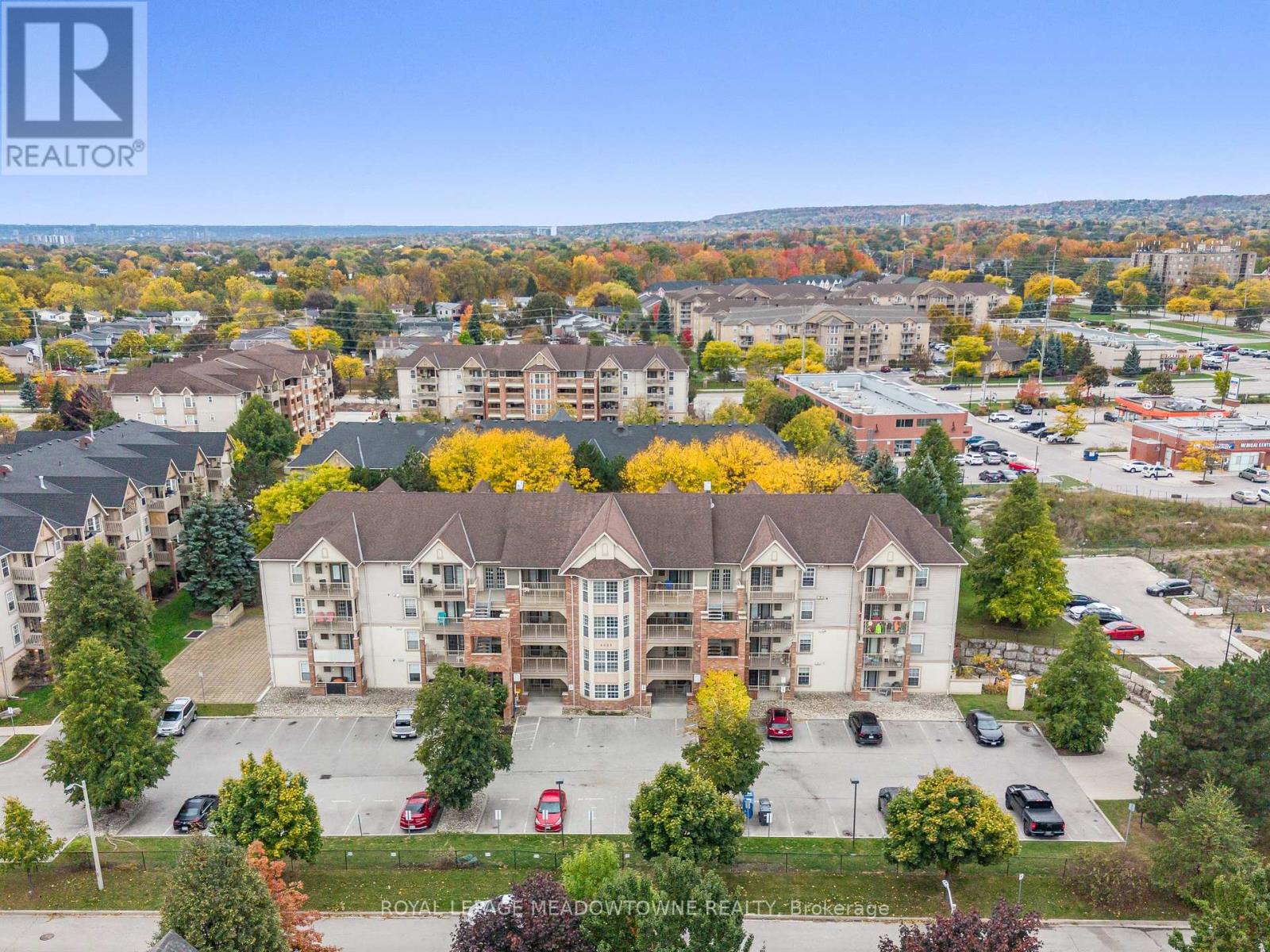 108 - 4025 Kilmer Drive, Burlington, Ontario  L7M 4M5 - Photo 2 - W12476465
