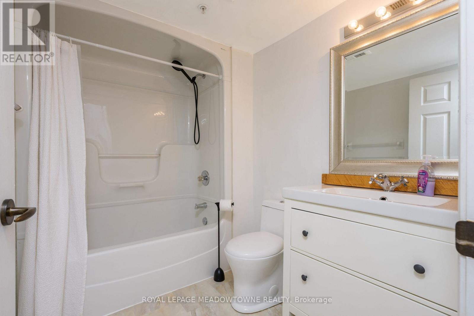 108 - 4025 Kilmer Drive, Burlington, Ontario  L7M 4M5 - Photo 21 - W12476465