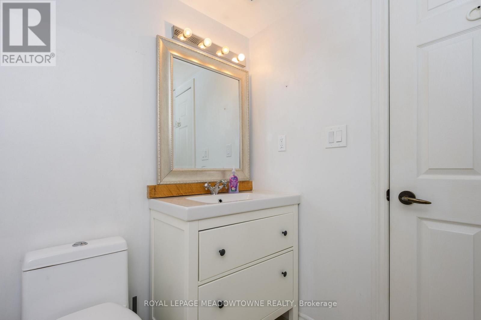 108 - 4025 Kilmer Drive, Burlington, Ontario  L7M 4M5 - Photo 22 - W12476465