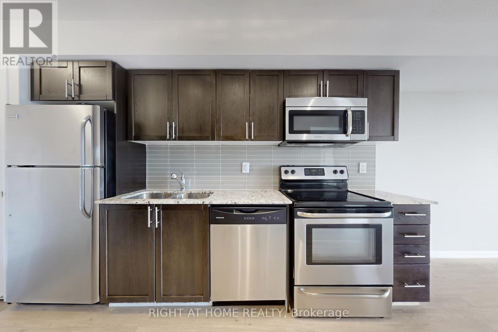 1122 - 800 Lawrence Avenue W, Toronto, Ontario  M6A 0B1 - Photo 18 - W12476467