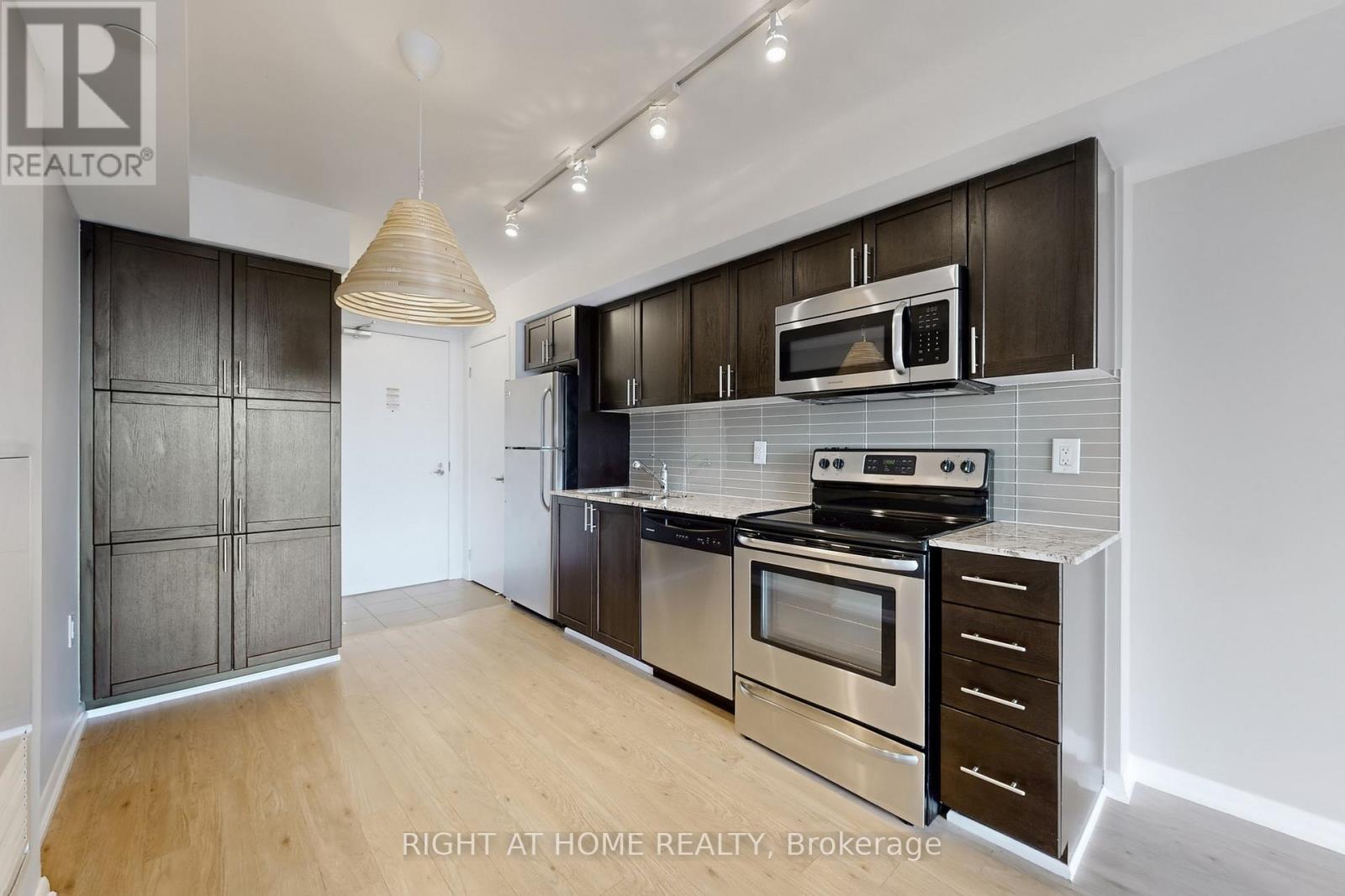 1122 - 800 Lawrence Avenue W, Toronto, Ontario  M6A 0B1 - Photo 19 - W12476467