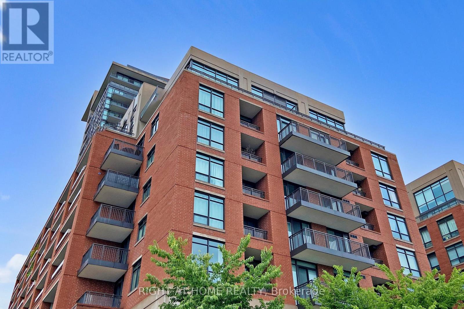 1122 - 800 Lawrence Avenue W, Toronto, Ontario  M6A 0B1 - Photo 2 - W12476467