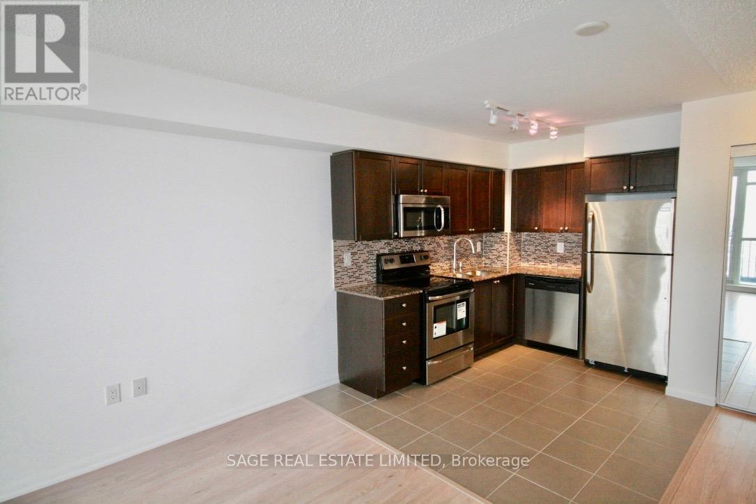 1424 - 800 Lawrence Avenue W, Toronto, Ontario  M6A 0B1 - Photo 2 - W12476474