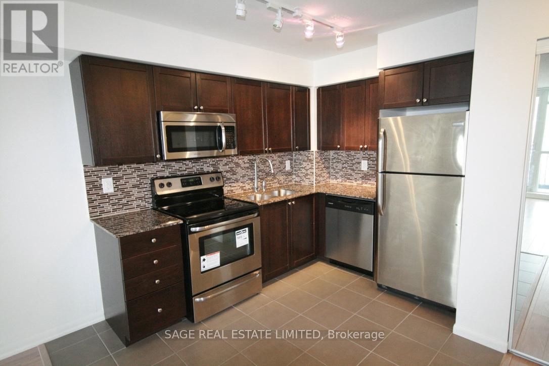 1424 - 800 Lawrence Avenue W, Toronto, Ontario  M6A 0B1 - Photo 3 - W12476474