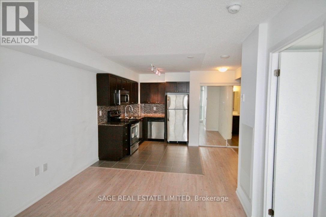 1424 - 800 Lawrence Avenue W, Toronto, Ontario  M6A 0B1 - Photo 6 - W12476474