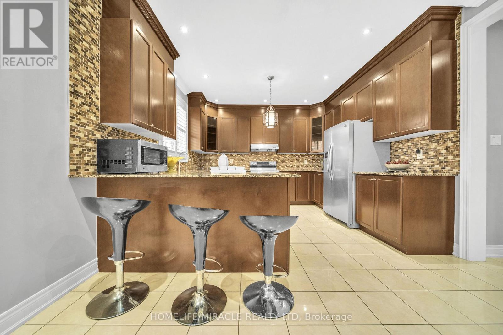 24 Haywood Drive, Brampton, Ontario  L6X 0W1 - Photo 17 - W12476485