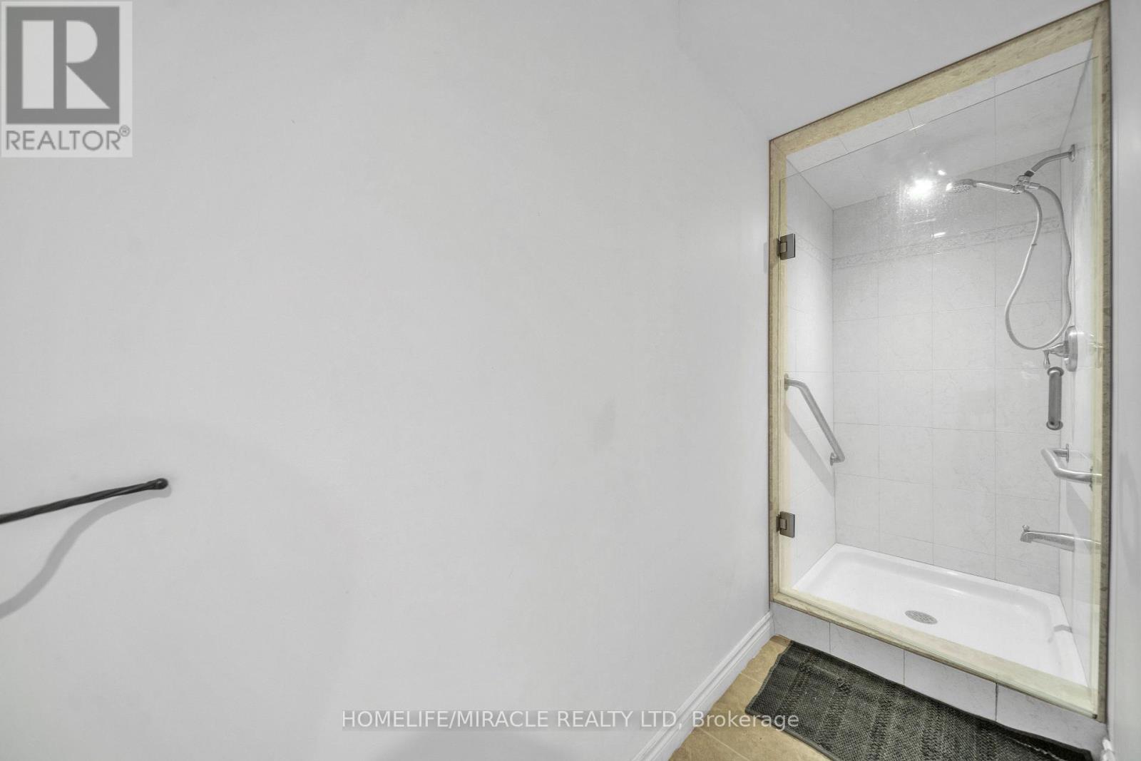 24 Haywood Drive, Brampton, Ontario  L6X 0W1 - Photo 48 - W12476485