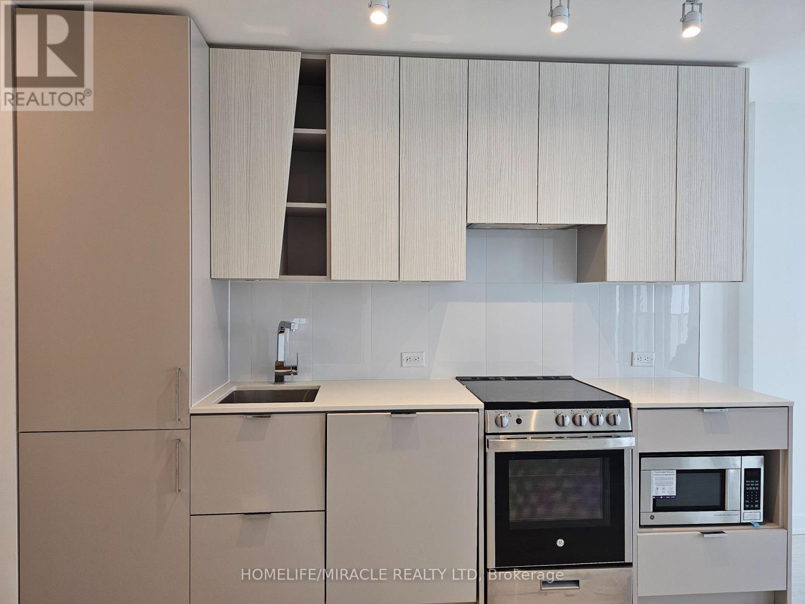 5602 - 3883 Quartz Road, Mississauga, Ontario  L5B 0M4 - Photo 8 - W12476487