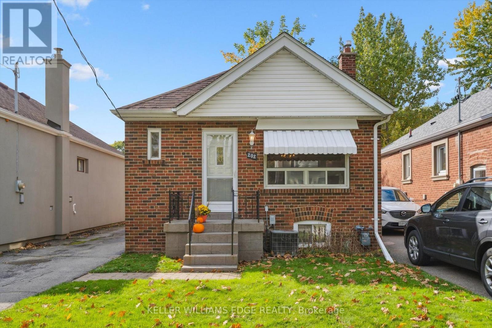 202 ALDERBRAE AVENUE, Toronto, Ontario