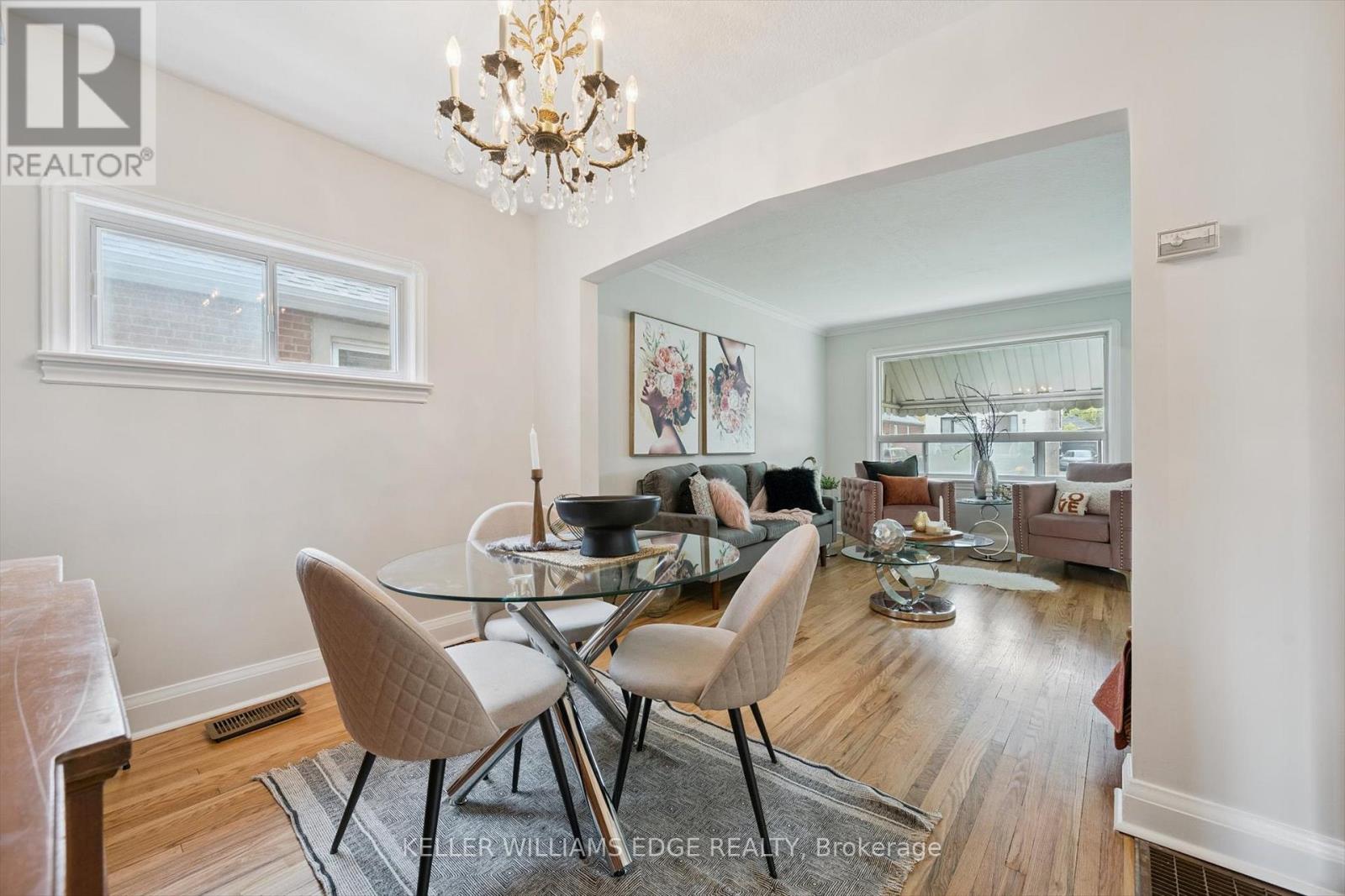 202 Alderbrae Avenue, Toronto, Ontario  M8W 4K5 - Photo 12 - W12476488