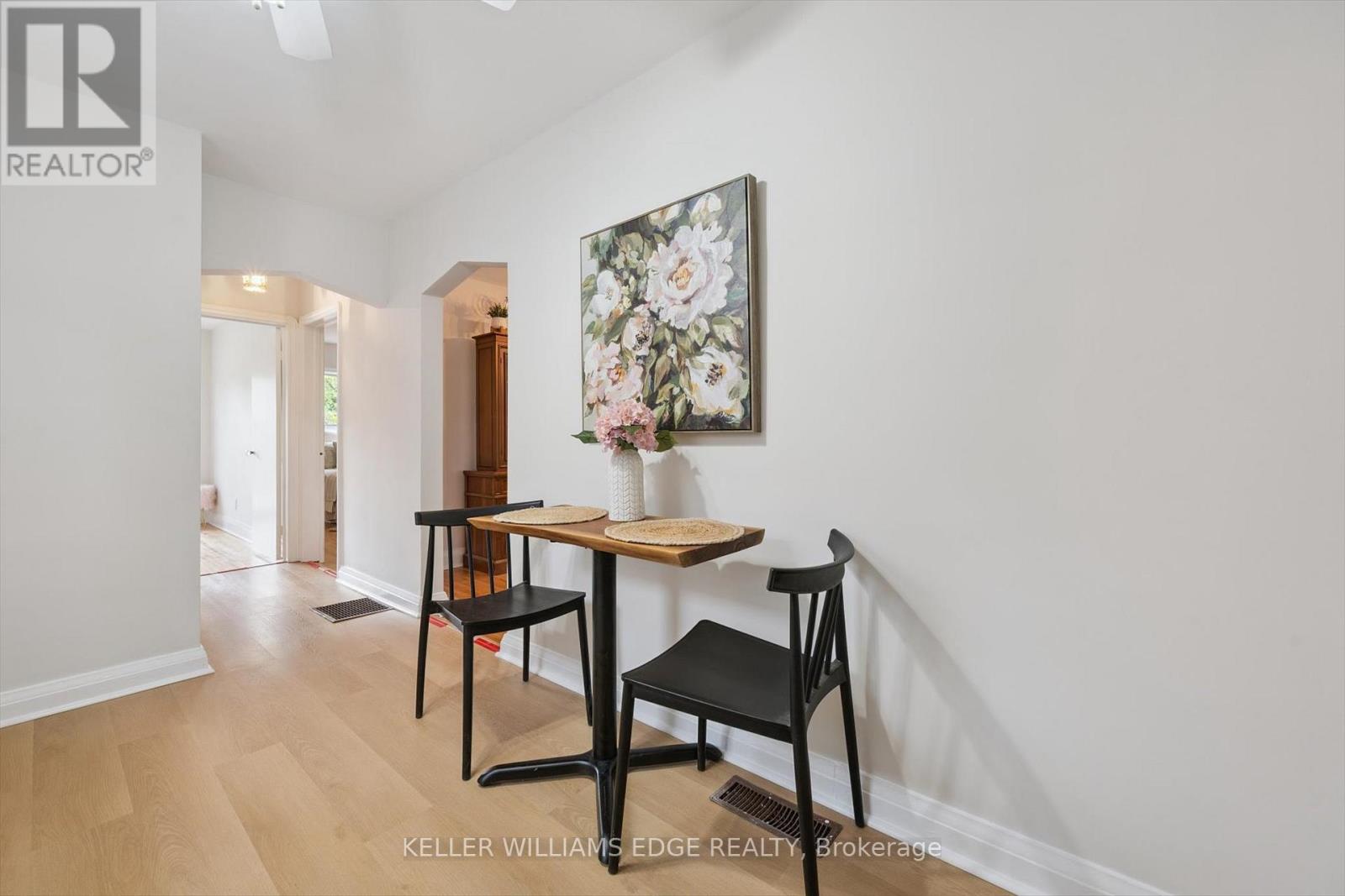 202 Alderbrae Avenue, Toronto, Ontario  M8W 4K5 - Photo 14 - W12476488