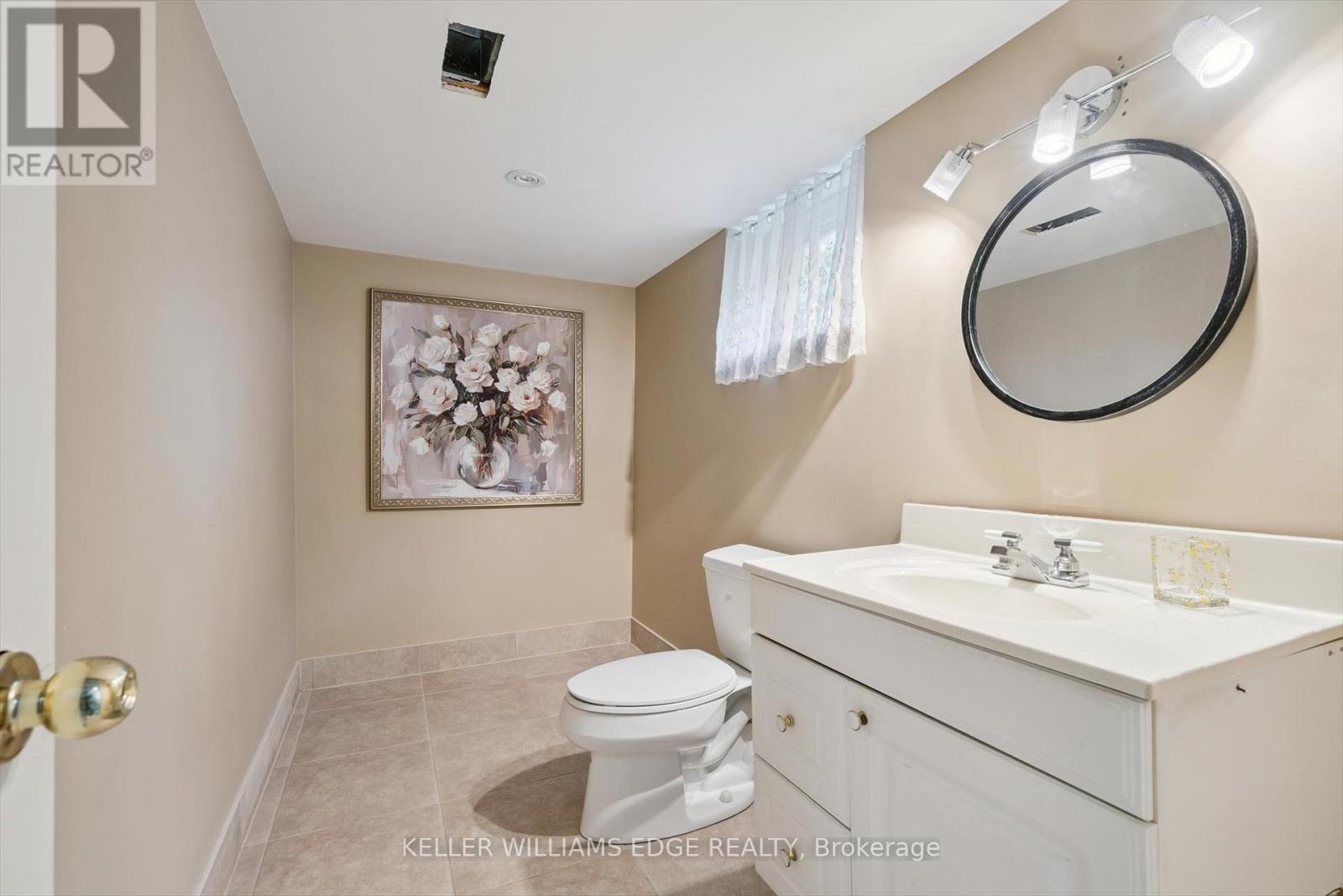 202 Alderbrae Avenue, Toronto, Ontario  M8W 4K5 - Photo 32 - W12476488