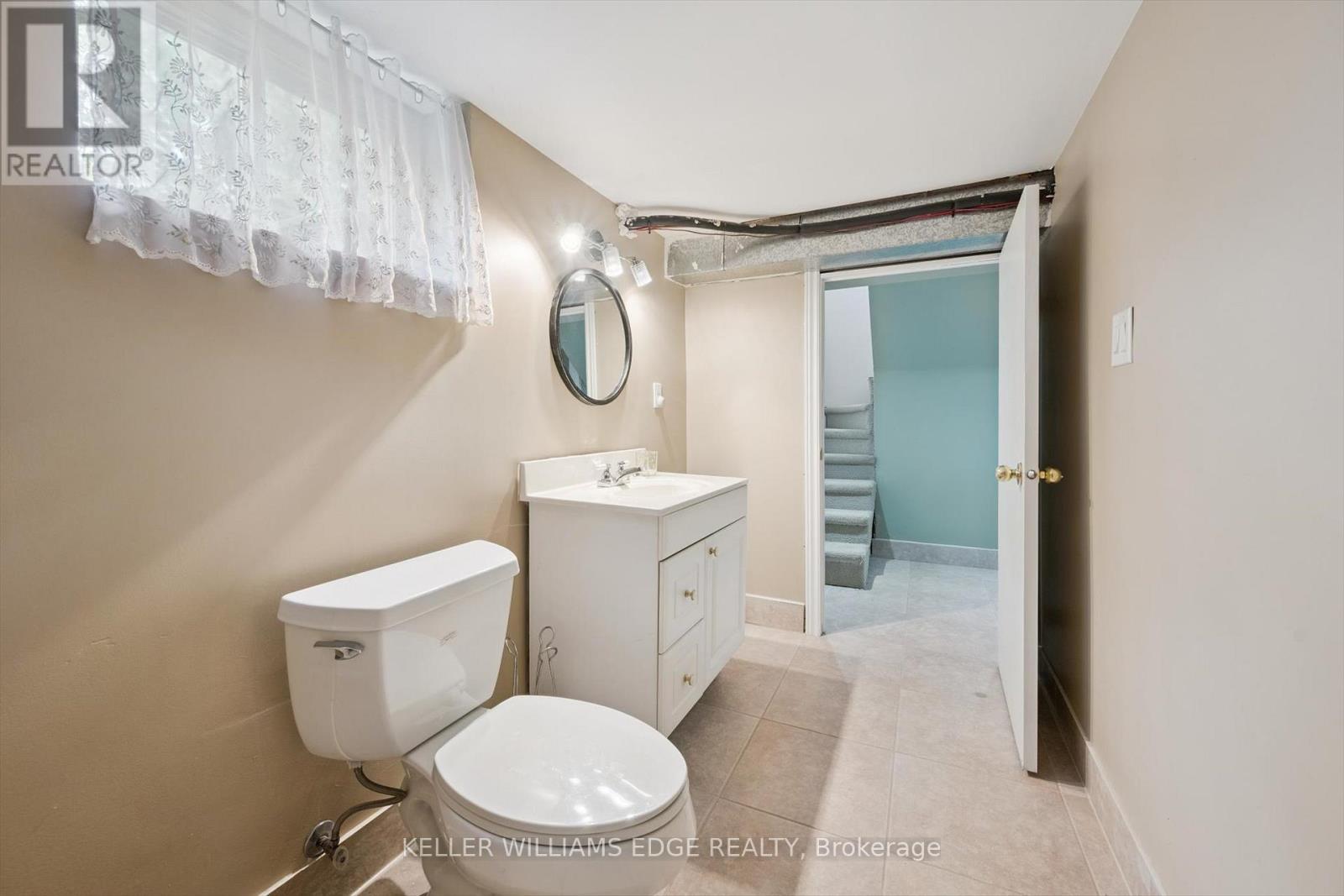 202 Alderbrae Avenue, Toronto, Ontario  M8W 4K5 - Photo 33 - W12476488