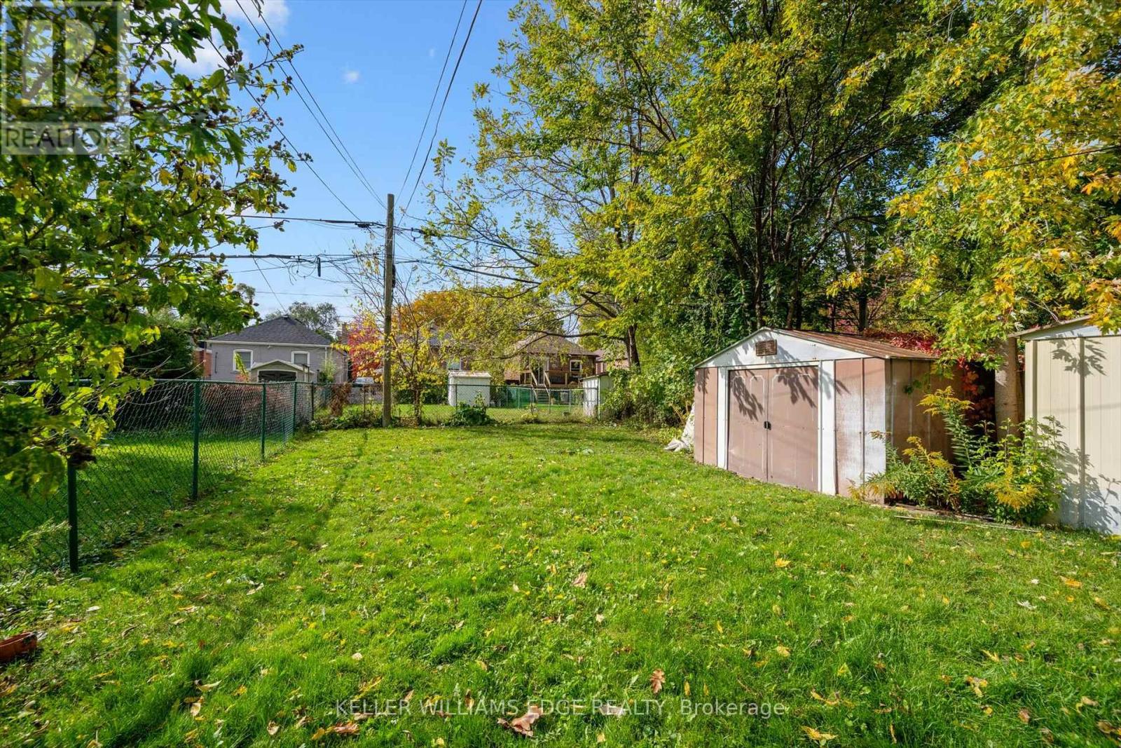 202 Alderbrae Avenue, Toronto, Ontario  M8W 4K5 - Photo 39 - W12476488