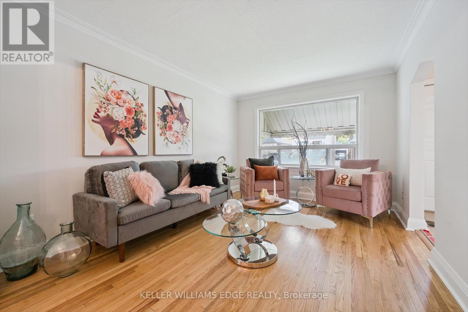 202 Alderbrae Avenue, Toronto, Ontario  M8W 4K5 - Photo 8 - W12476488