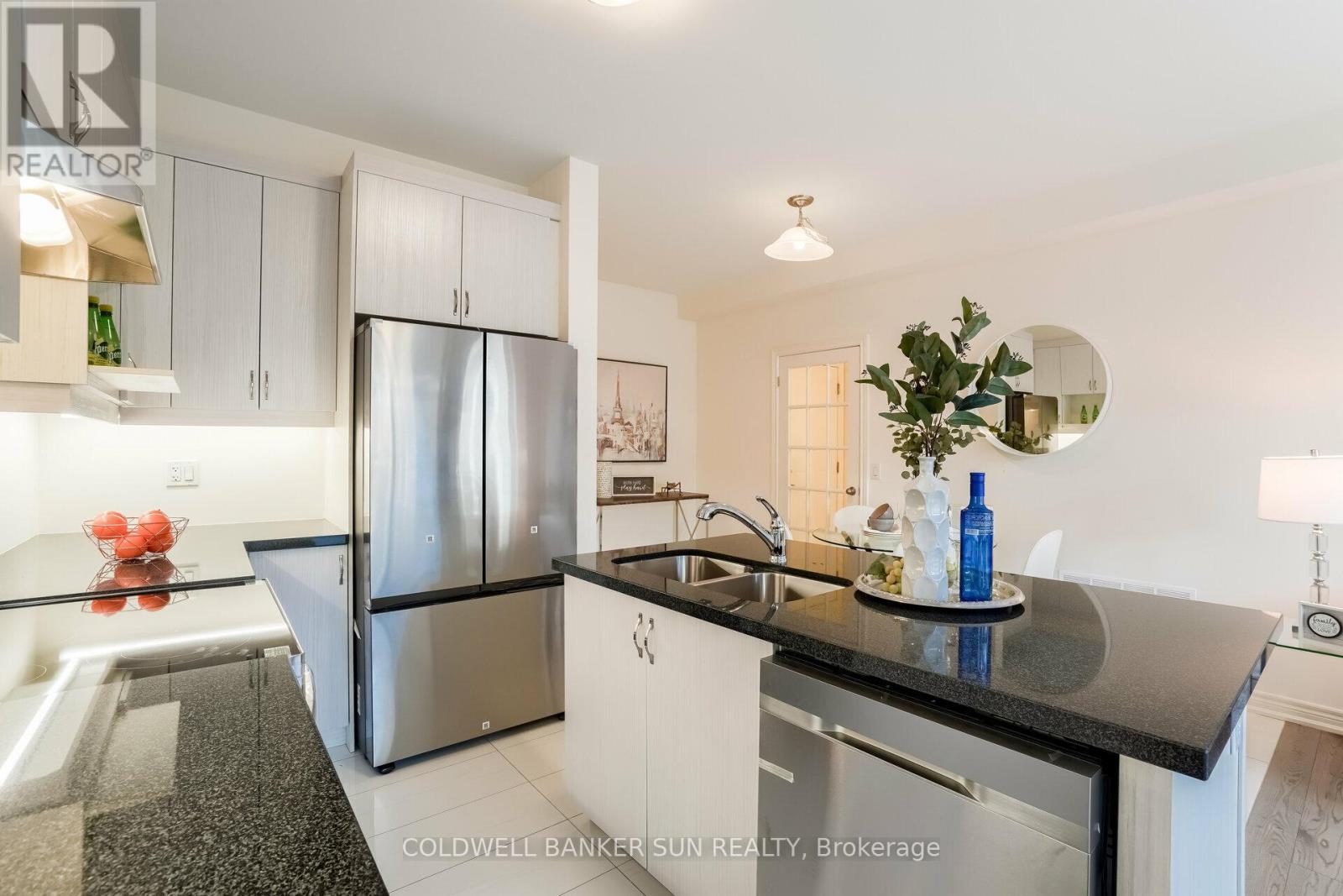28 Benhurst Crescent, Brampton, Ontario  L7A 5A2 - Photo 12 - W12476490