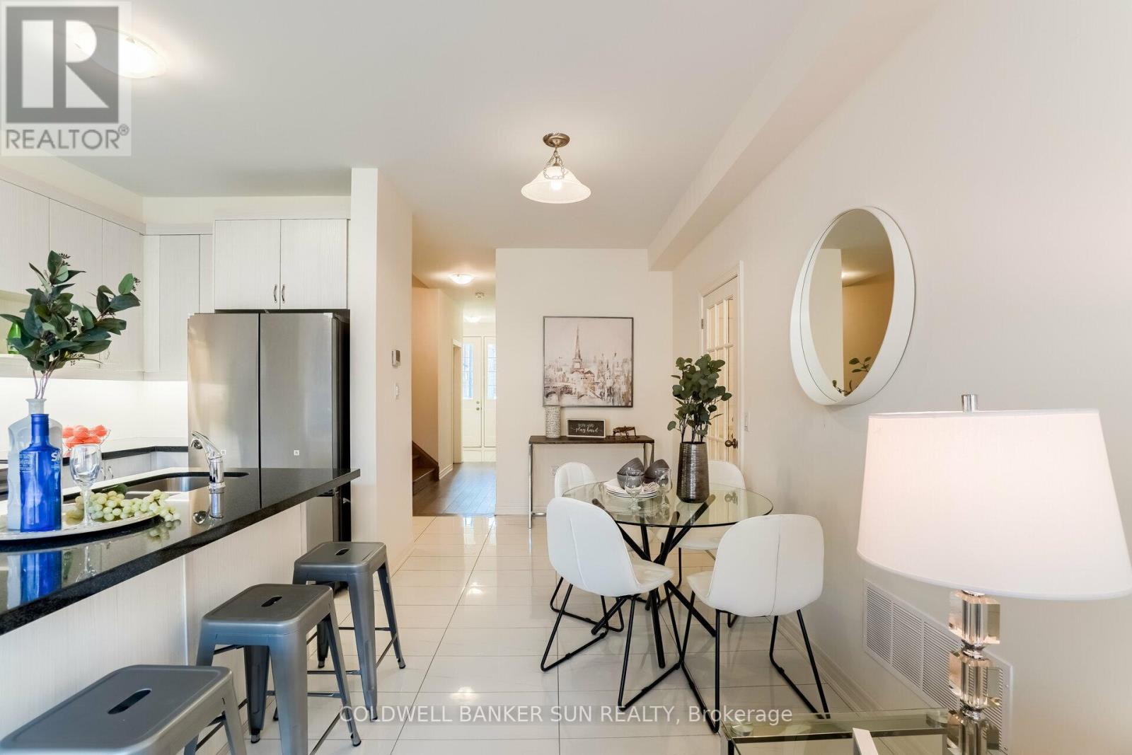 28 Benhurst Crescent, Brampton, Ontario  L7A 5A2 - Photo 8 - W12476490