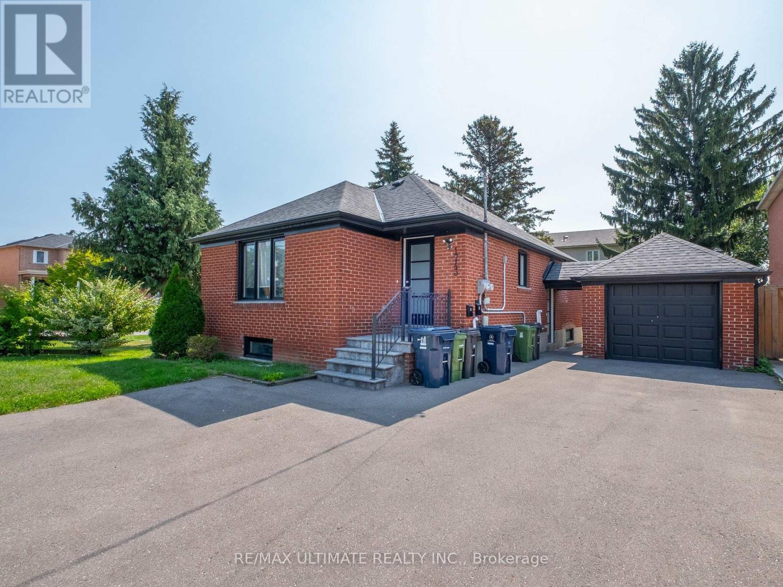 Suite 1 - 1743 Lawrence Avenue W, Toronto, Ontario  M6L 1C9 - Photo 14 - W12476503