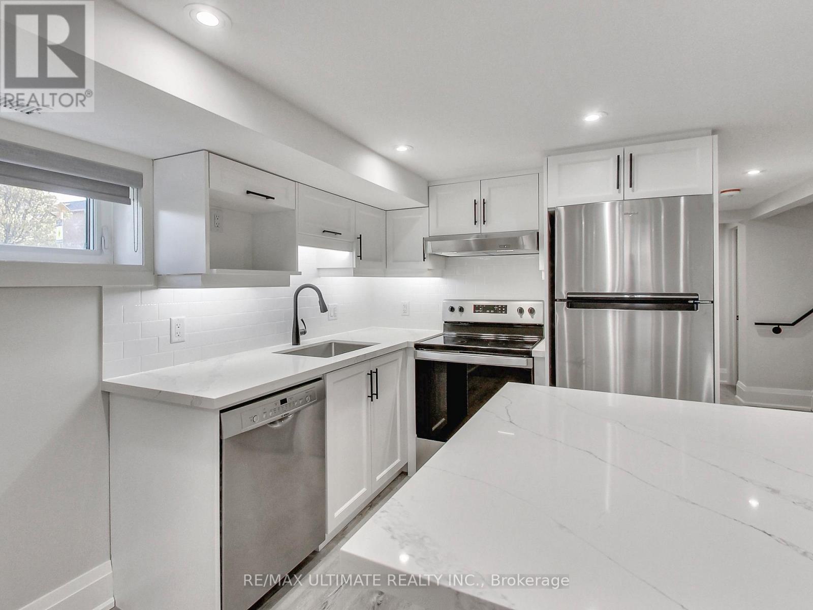 Suite 1 - 1743 Lawrence Avenue W, Toronto, Ontario  M6L 1C9 - Photo 3 - W12476503