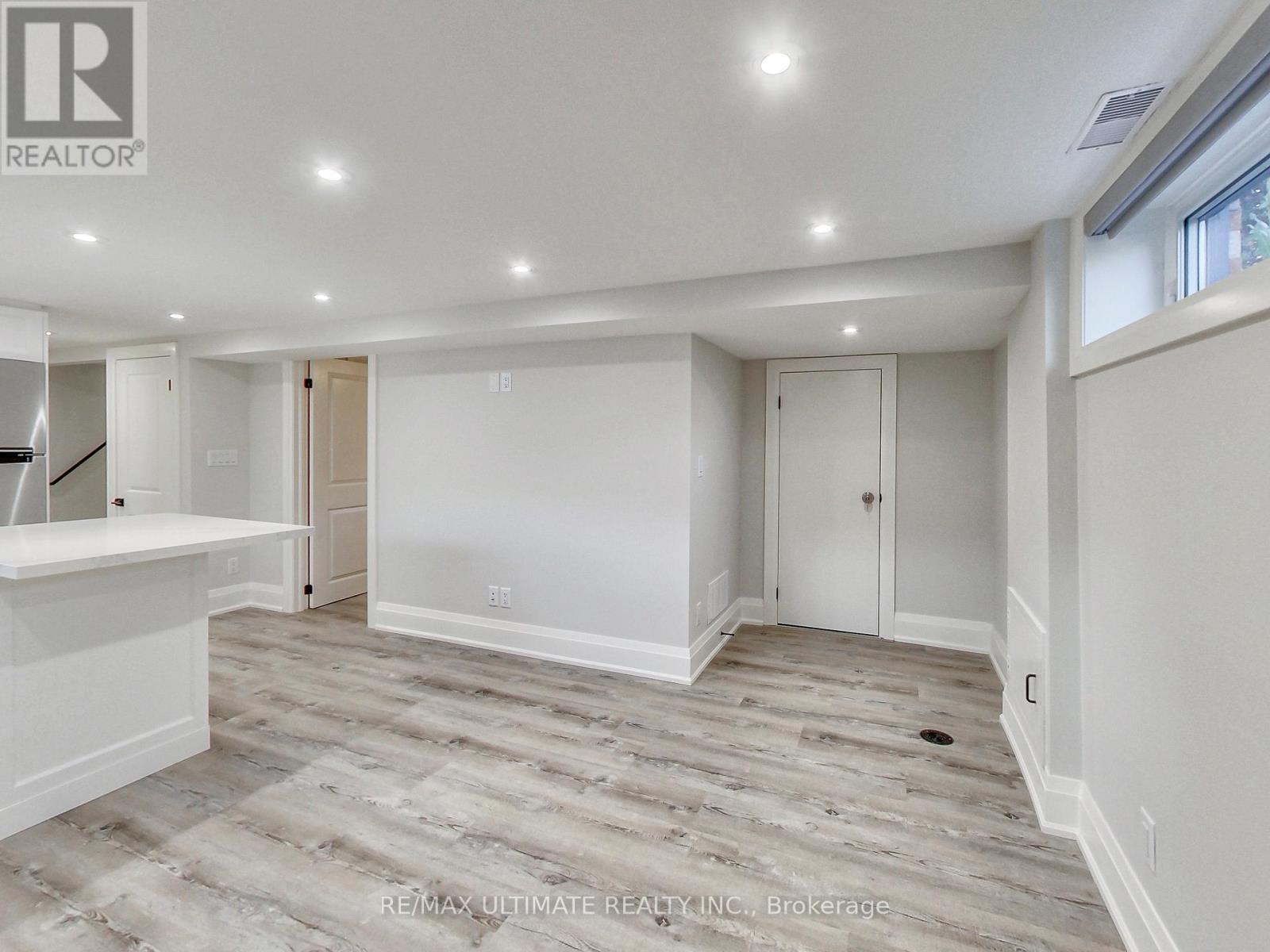 Suite 1 - 1743 Lawrence Avenue W, Toronto, Ontario  M6L 1C9 - Photo 4 - W12476503