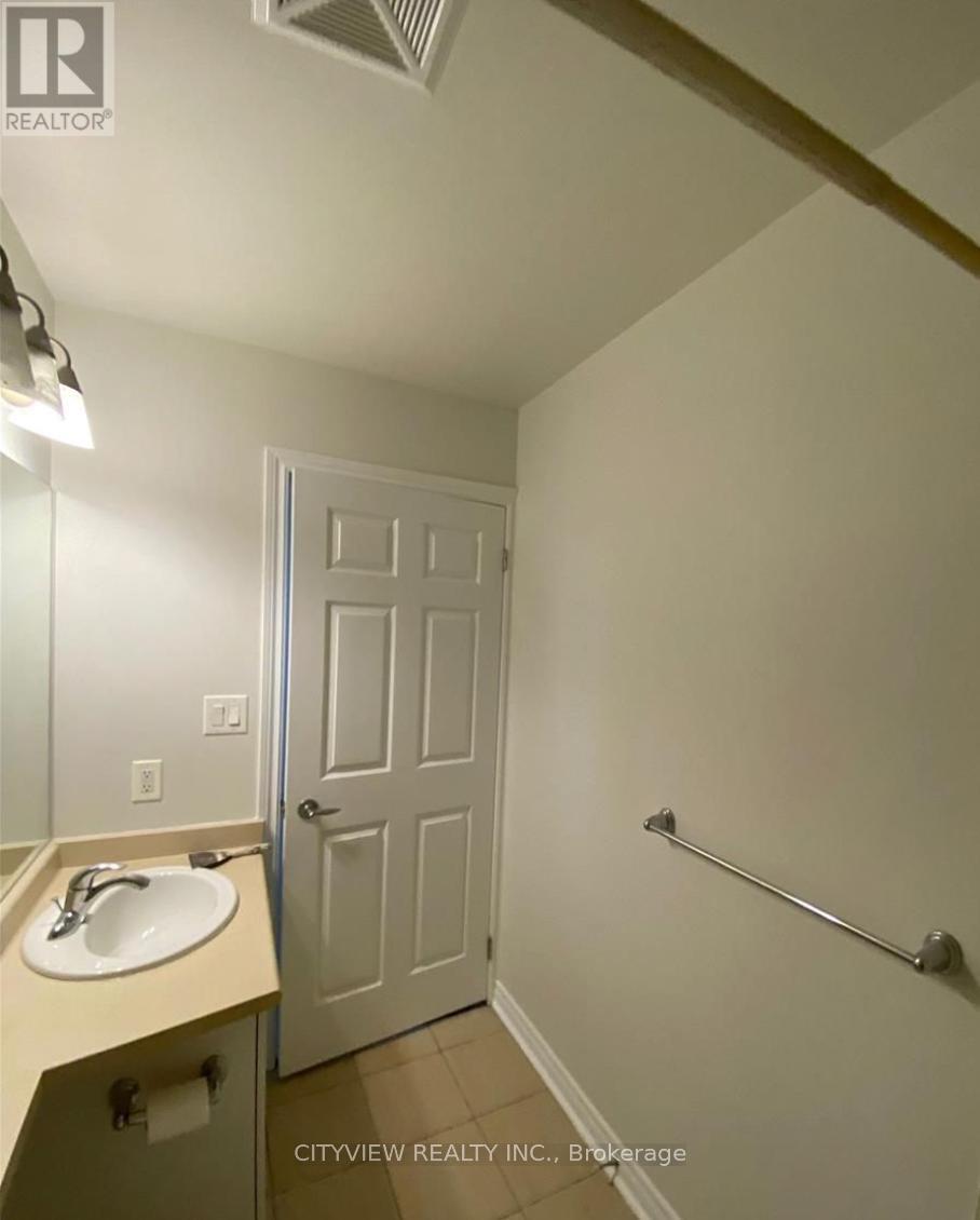 2711 - 3504 Hurontario Street, Mississauga, Ontario  L5B 1P2 - Photo 14 - W12476546