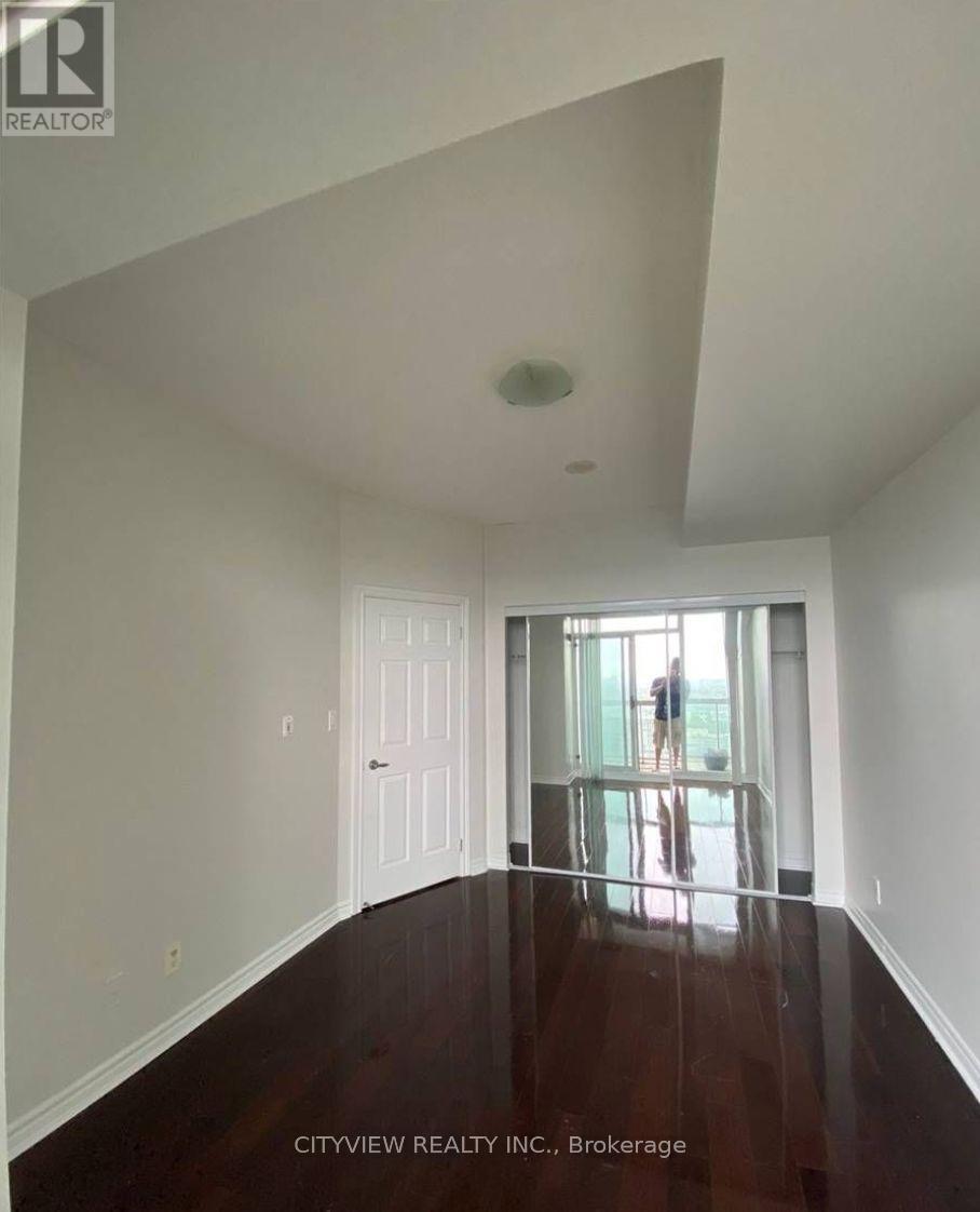 2711 - 3504 Hurontario Street, Mississauga, Ontario  L5B 1P2 - Photo 6 - W12476546