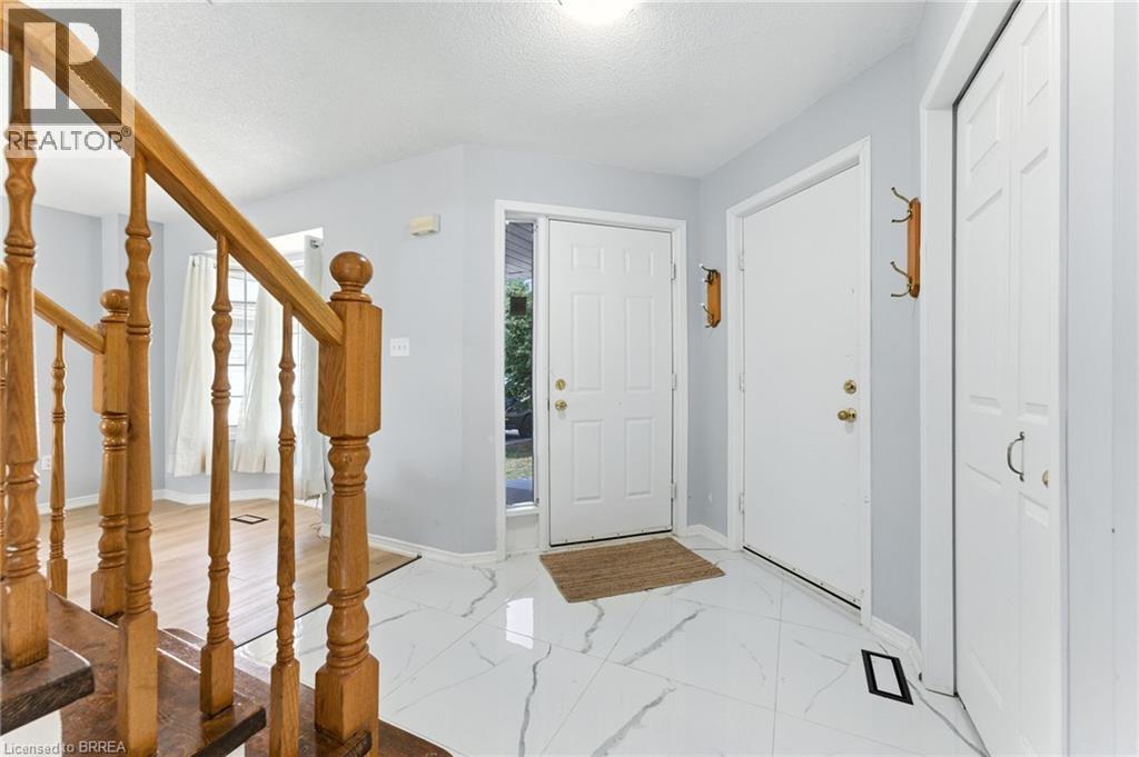 220 Kinross Street, Caledonia, Ontario  N3W 2K5 - Photo 6 - 40781431