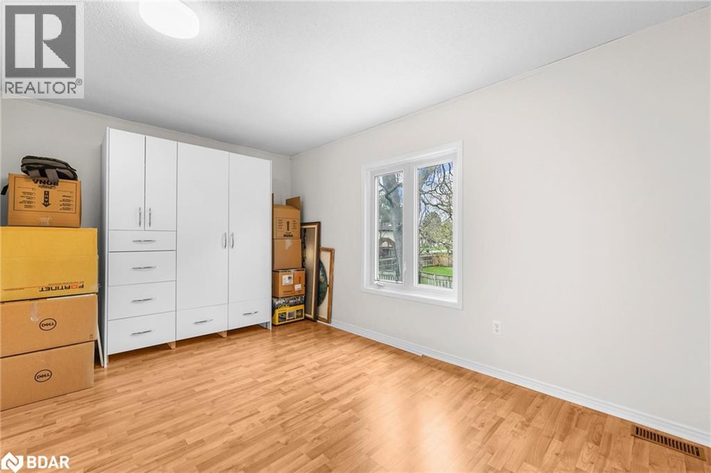 190 Centre Street, Angus, Ontario  L0M 1B0 - Photo 14 - 40778684