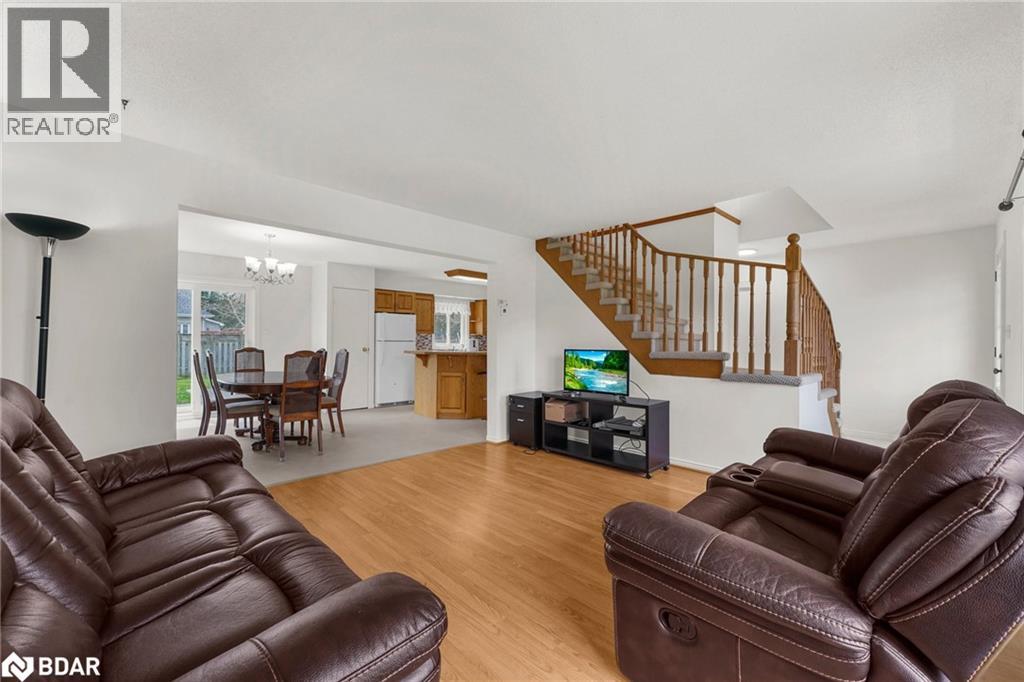190 Centre Street, Angus, Ontario  L0M 1B0 - Photo 6 - 40778684