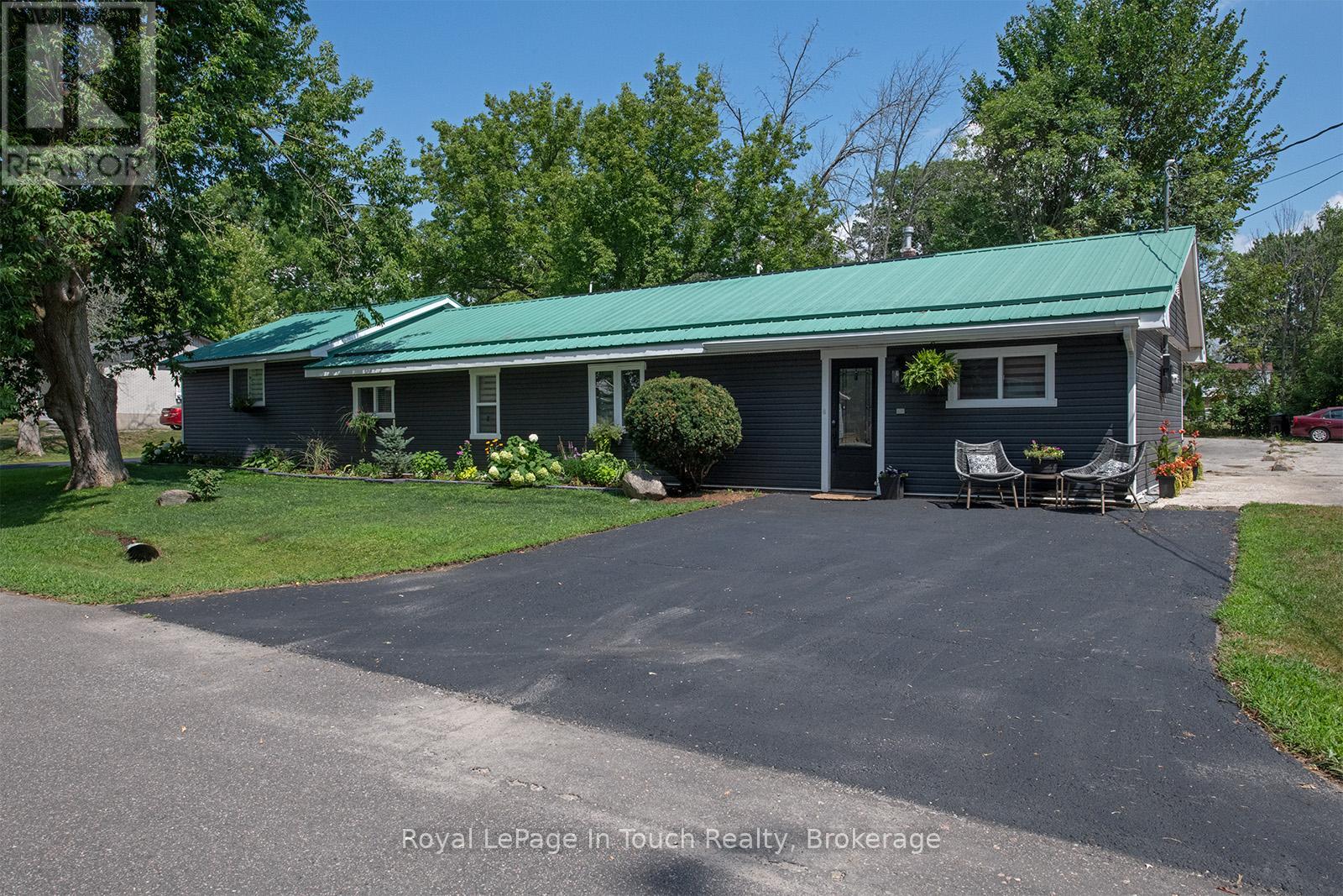 3 Cyril Martin Place, Severn, Ontario  L0K 1E0 - Photo 2 - S12363929