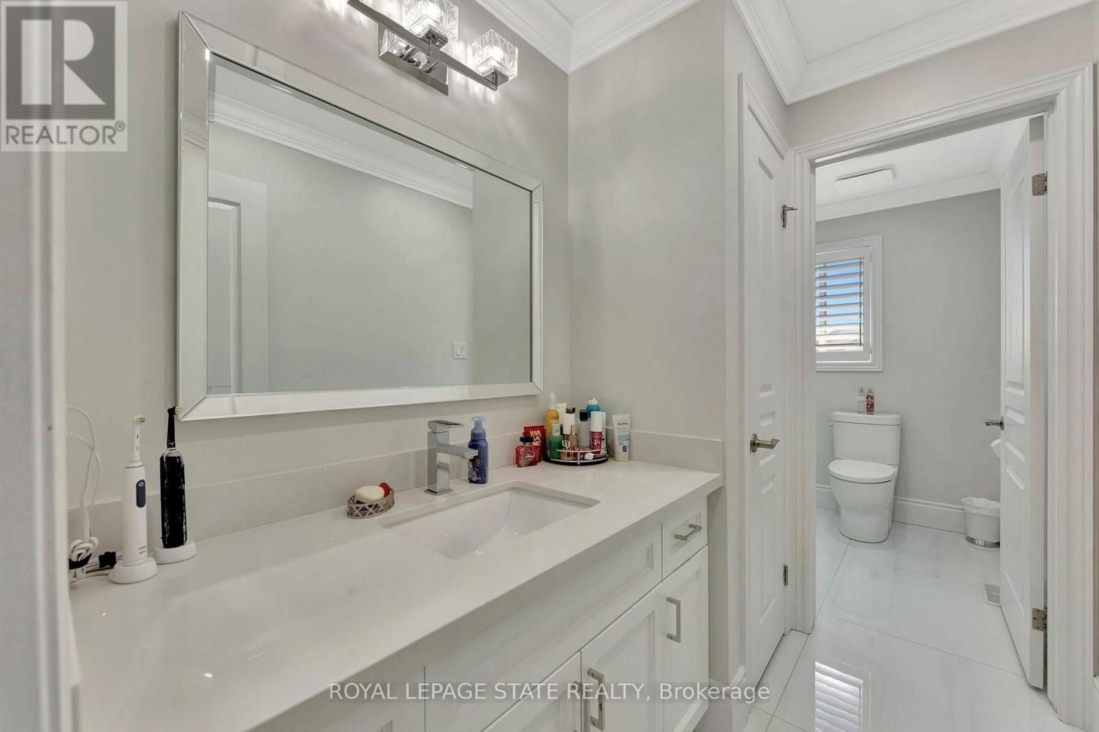 7 Bernini Court, Hamilton, Ontario  L9B 0C7 - Photo 35 - X12476466