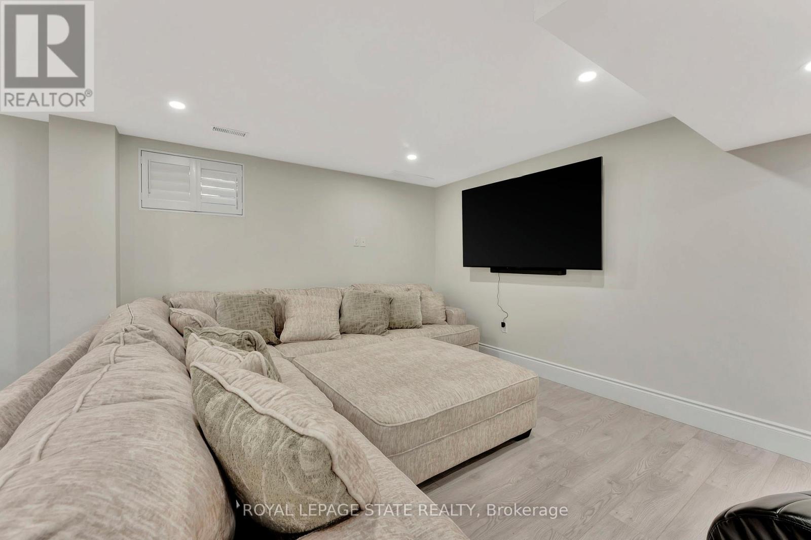 7 Bernini Court, Hamilton, Ontario  L9B 0C7 - Photo 39 - X12476466
