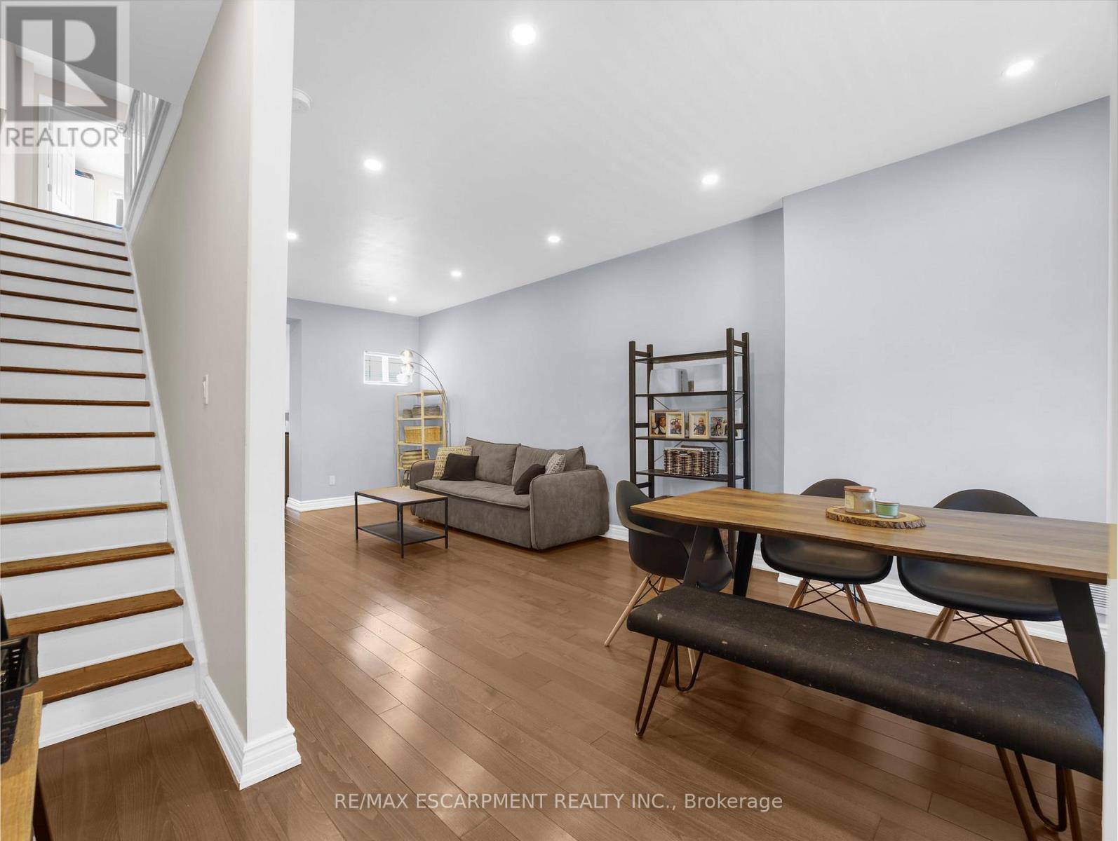 114 Burton Street, Hamilton, Ontario  L8L 3R5 - Photo 11 - X12476499