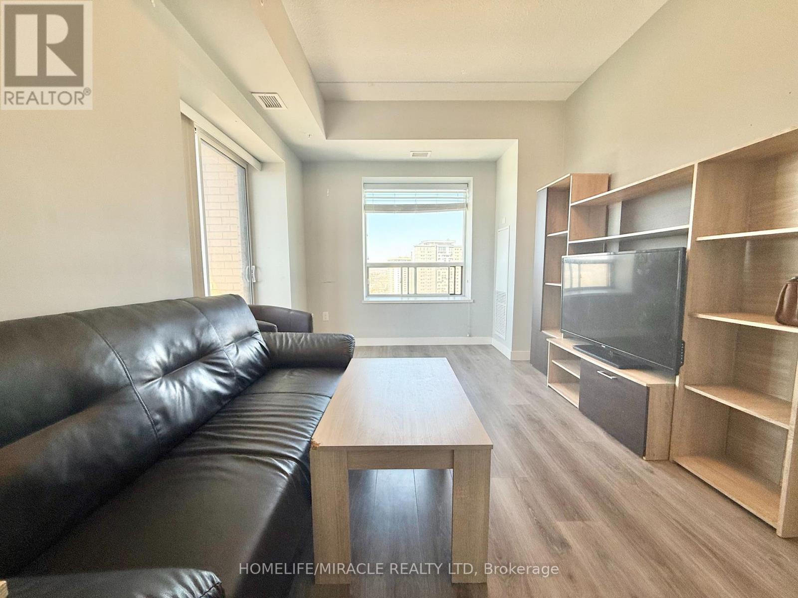 1907 - 318 Spruce Street, Waterloo, Ontario  N2L 0E9 - Photo 10 - X12476518