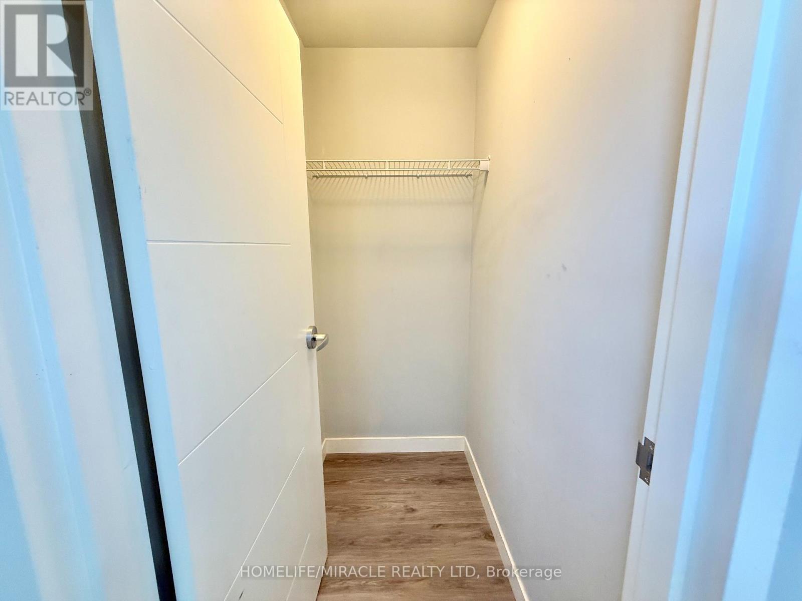 1907 - 318 Spruce Street, Waterloo, Ontario  N2L 0E9 - Photo 13 - X12476518
