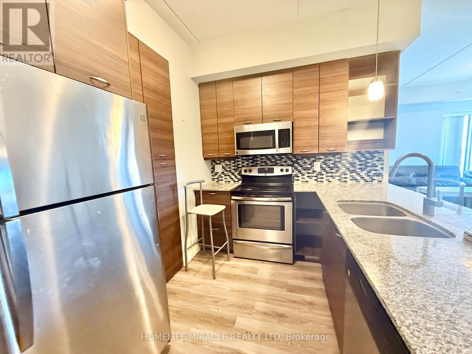 1907 - 318 Spruce Street, Waterloo, Ontario  N2L 0E9 - Photo 6 - X12476518