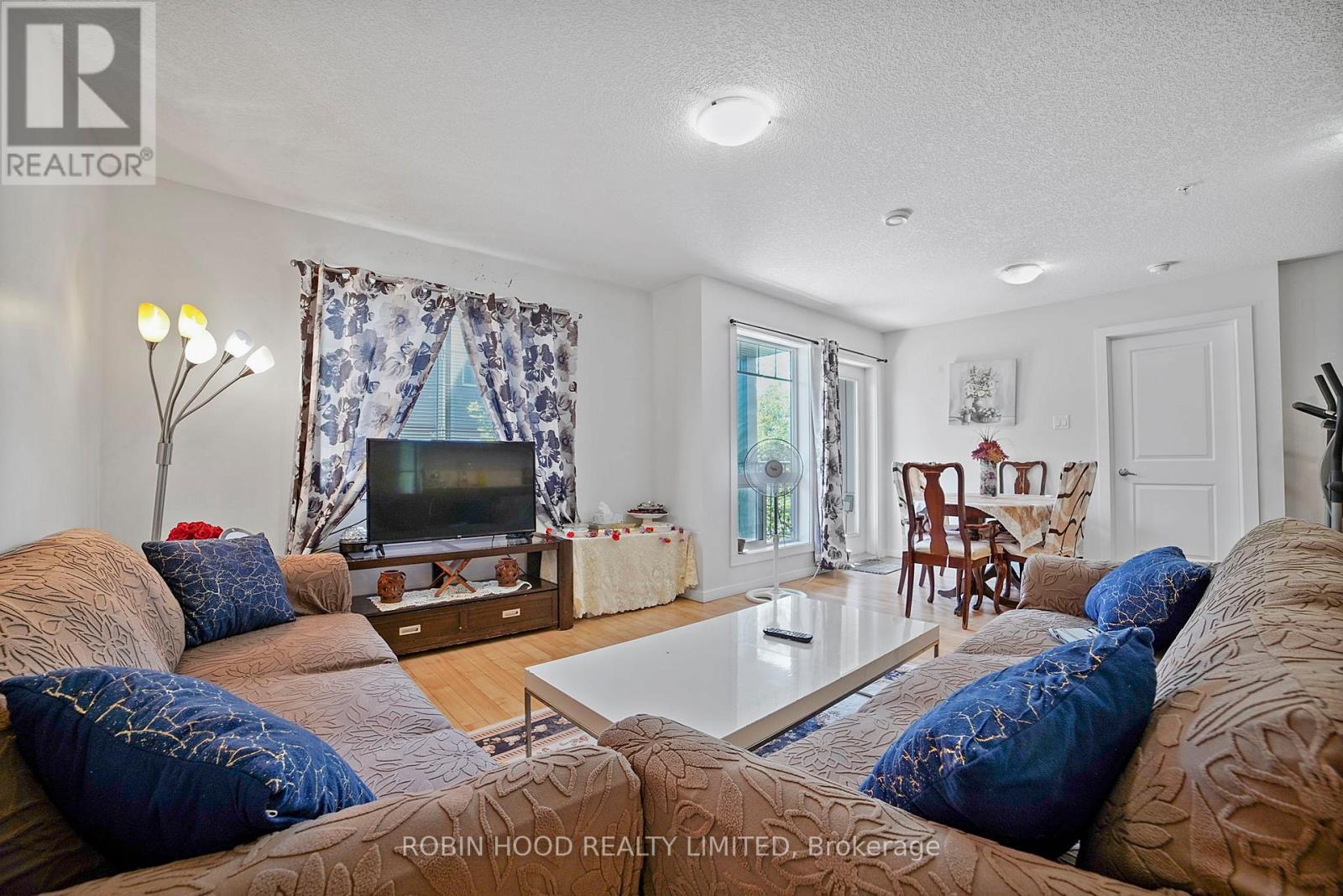 205 - 9517 160 Avenue Nw, Edmonton, Alberta  T5Z 0M4 - Photo 3 - X12476520