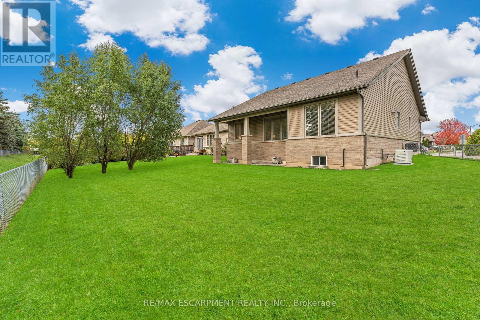 5 Oakdale Boulevard, West Lincoln, Ontario  L0R 2A0 - Photo 3 - X12476526