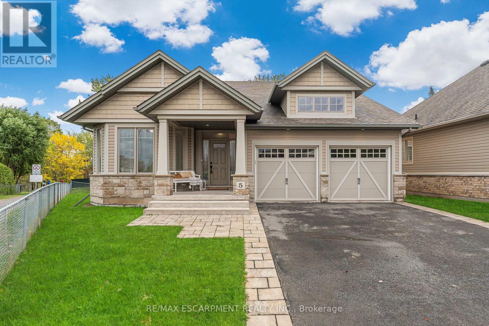 5 Oakdale Boulevard, West Lincoln, Ontario  L0R 2A0 - Photo 4 - X12476526