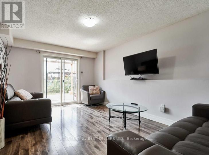 26 O'connor Lane, Guelph, Ontario  N1E 7G4 - Photo 3 - X12476527