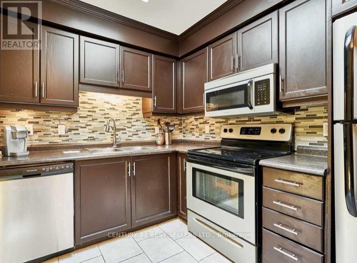 26 O'connor Lane, Guelph, Ontario  N1E 7G4 - Photo 5 - X12476527