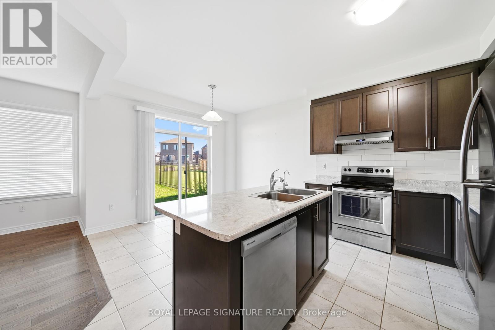 124 Chandler Terrace, Woodstock, Ontario  N4S 7W2 - Photo 12 - X12476530