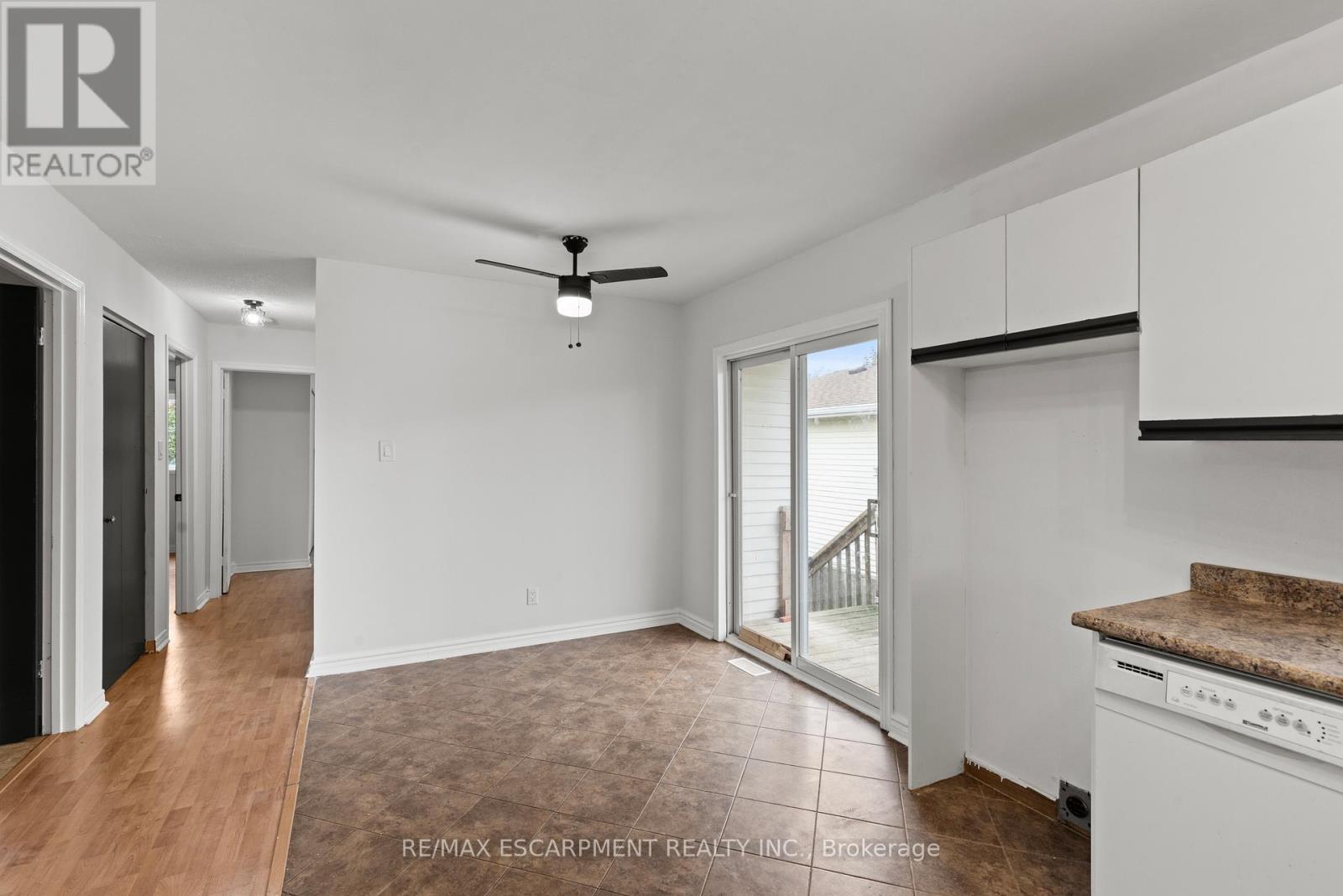 201 Ontario Street, Thorold, Ontario  L2V 1E3 - Photo 15 - X12476537