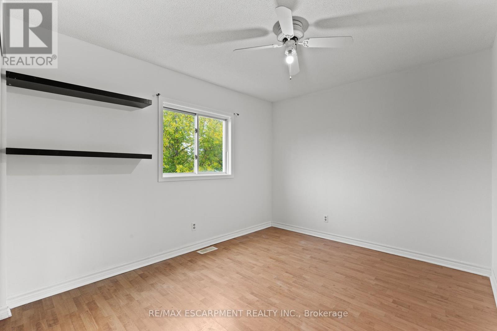 201 Ontario Street, Thorold, Ontario  L2V 1E3 - Photo 16 - X12476537