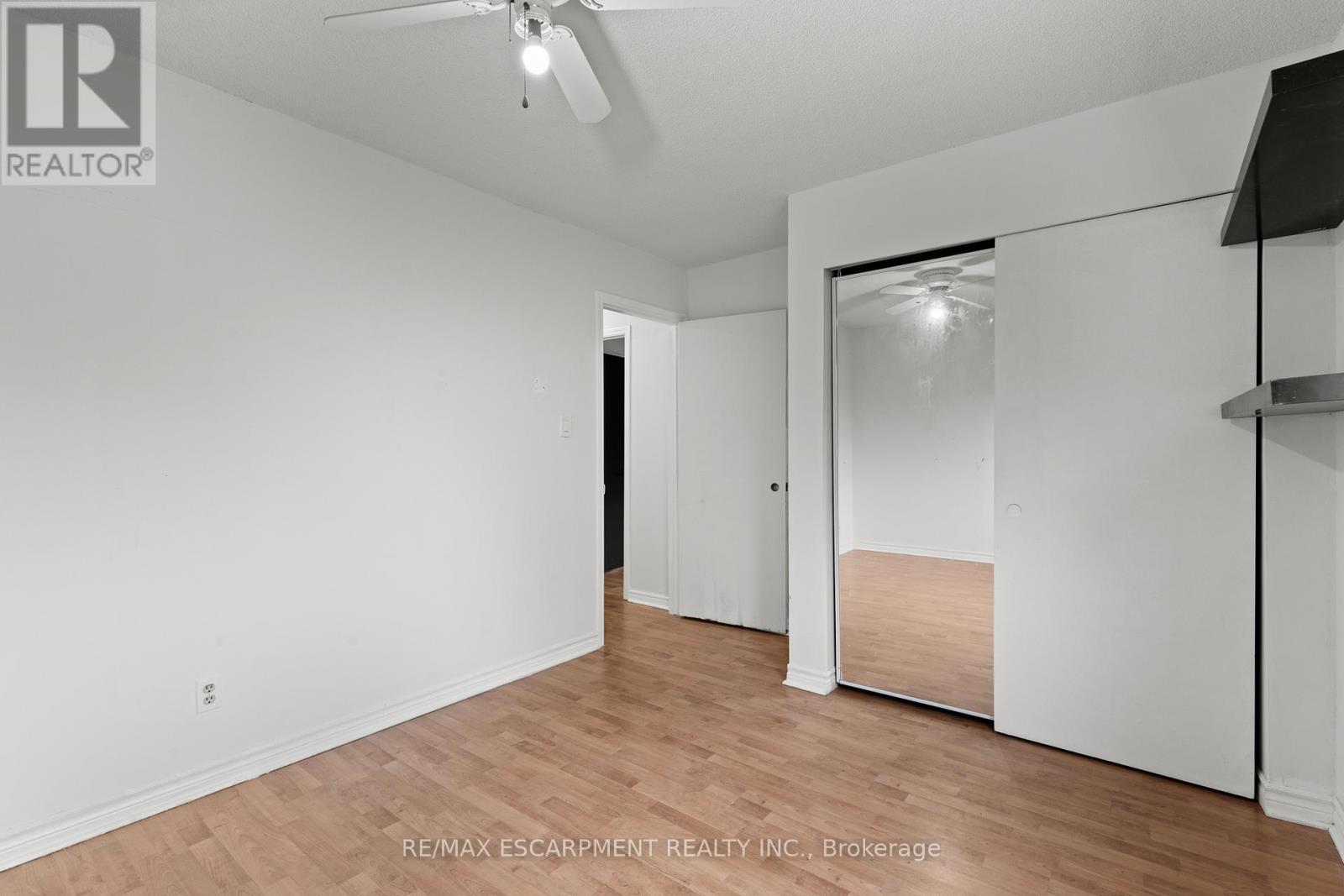 201 Ontario Street, Thorold, Ontario  L2V 1E3 - Photo 17 - X12476537
