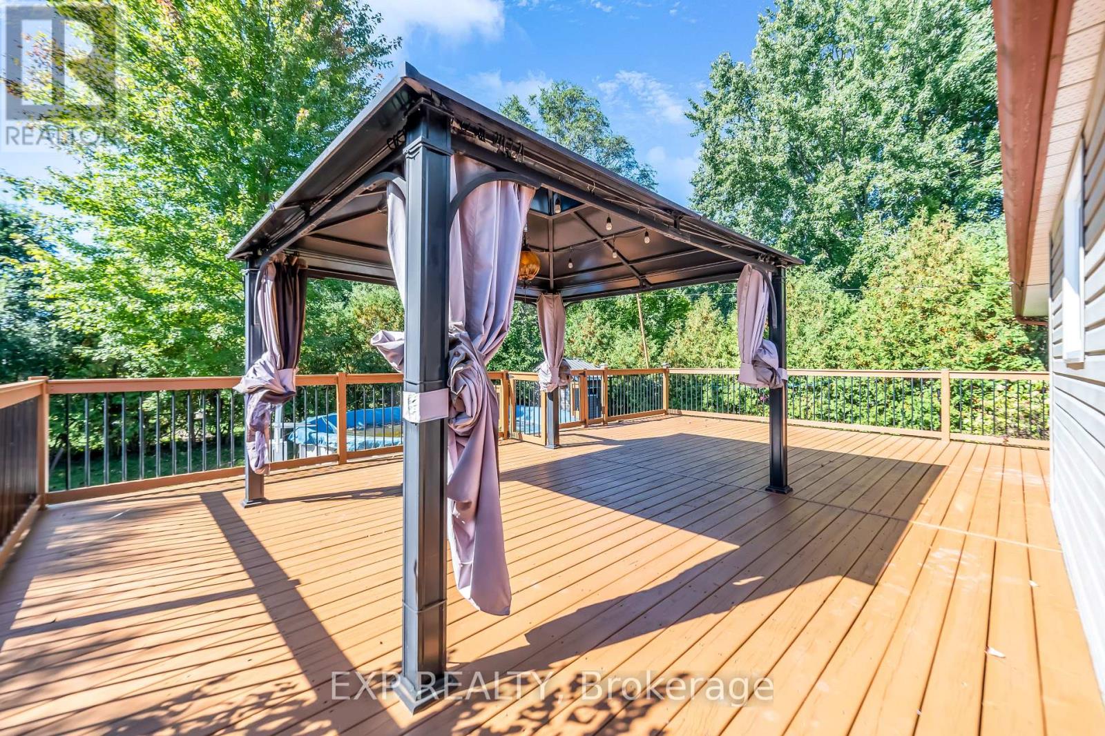 348 Caradoc Street S, Strathroy-Caradoc, Ontario  N7G 2P4 - Photo 42 - X12476544